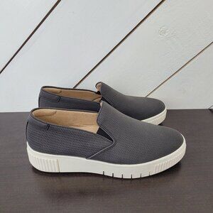 Naturalizer Gray Sneakers with Slip-On Design and Thick Rubber Sole